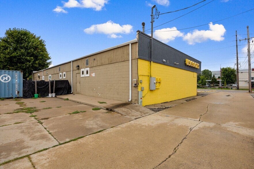 More Photos Of , Iowa City General Retail For Sale