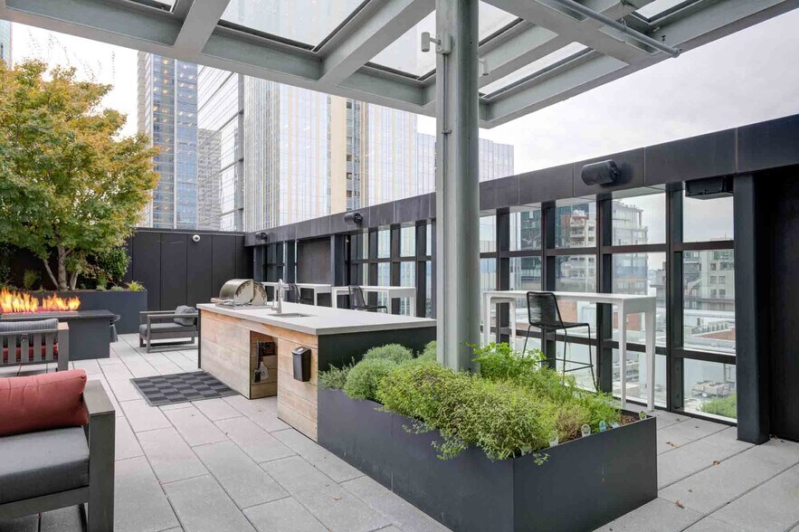 More Photos Of 1430 2nd Ave, Seattle Apartments For Lease