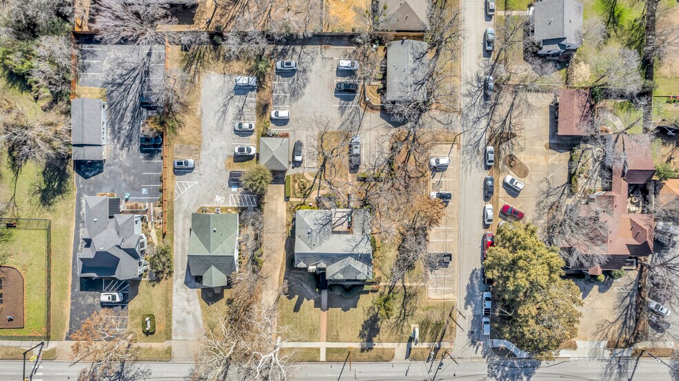 More Photos Of 808 W Abram St, Arlington Freestanding For Sale