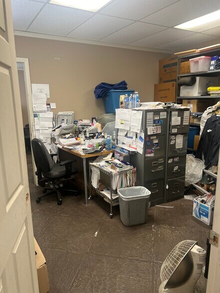 More Photos Of 17733 Chatsworth St, Granada Hills Auto Repair For Sale