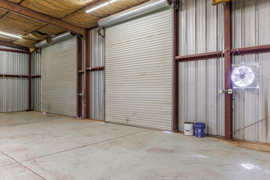 More Photos Of 15051 N Business 79 Hwy, Florence Service For Sale