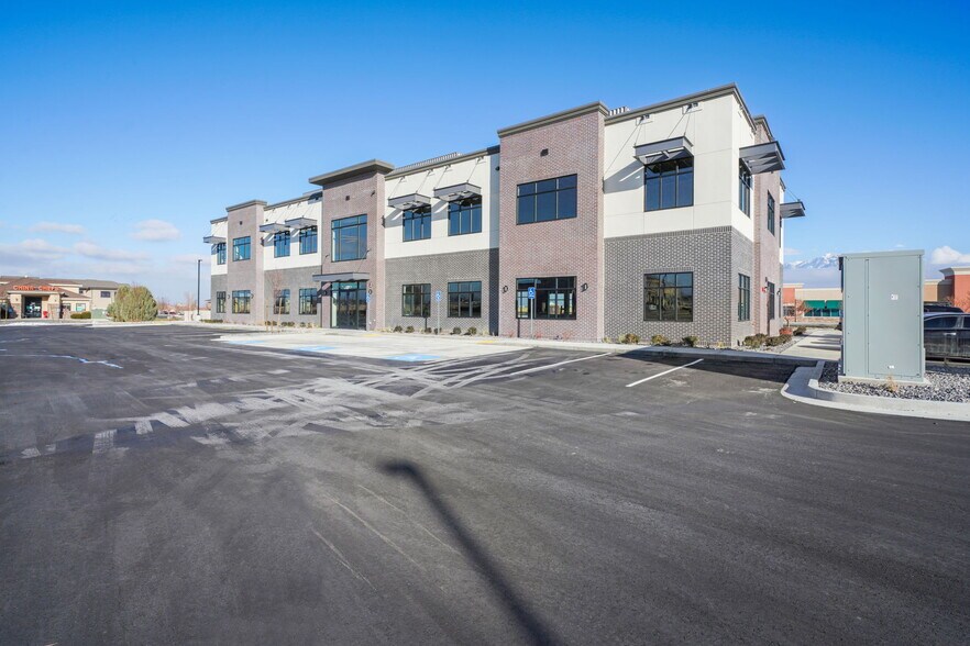 More Photos Of 12522 & 12523 S Pasture Rd, Riverton Medical For Lease