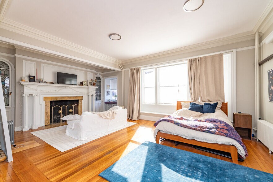 More Photos Of 470 Commonwealth Ave, Boston Apartments For Sale