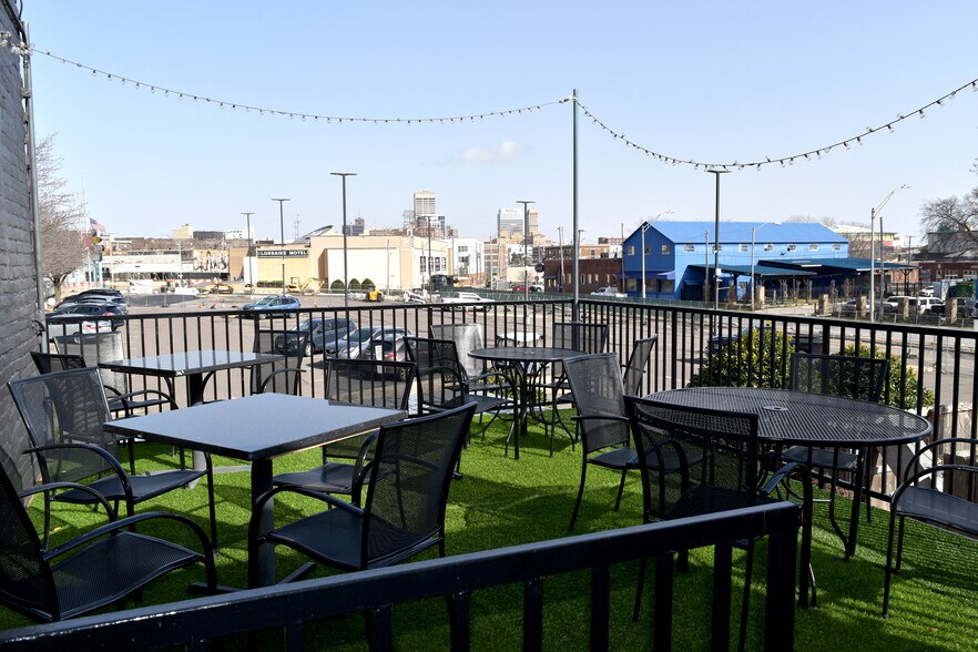 More Photos Of 124 E G.E. Patterson Ave, Memphis Restaurant For Sale