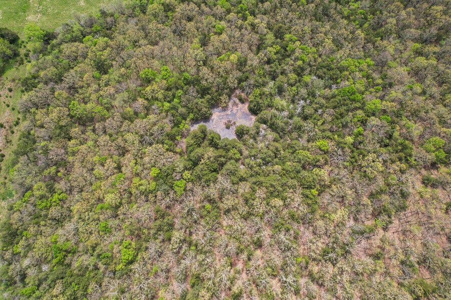 More Photos Of 10535 N Highway 59, Summers Land For Sale