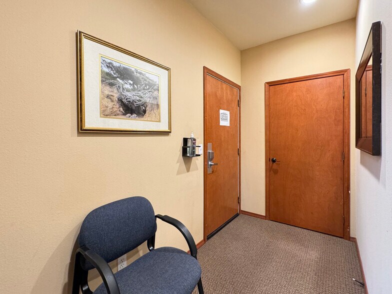 More Photos Of 534 N 5th Ave, Sequim Medical For Lease