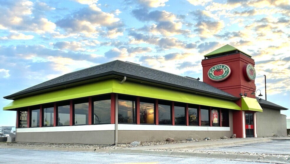 More Photos Of 8017 S 84th St, La Vista Restaurant For Sale