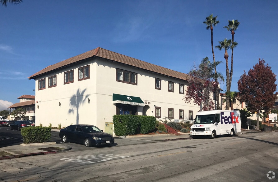 More Photos Of 1703 Termino Ave, Long Beach Medical For Sale