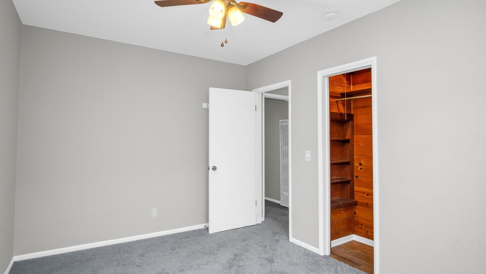 More Photos Of 10346 Oro Vista Ave, Sunland Multifamily For Sale