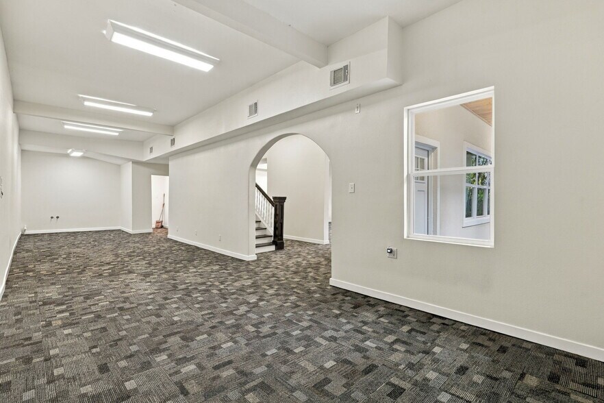 More Photos Of 125 N San Marcos, San Antonio Office Residential For Sale