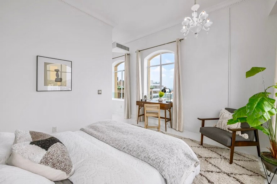 More Photos Of 6253 Hollywood Blvd, Los Angeles Apartments For Sale
