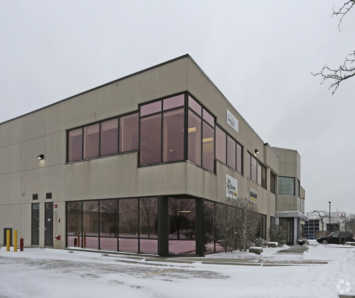 More Photos Of 2100 Matheson Blvd E, Mississauga Office For Lease