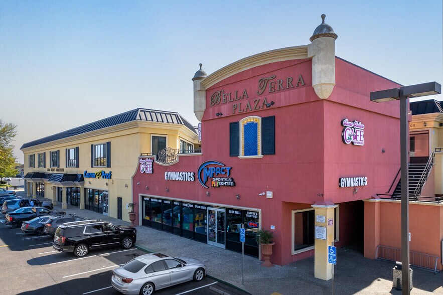 More Photos Of 1110 W Kettleman Ln, Lodi Unknown For Lease