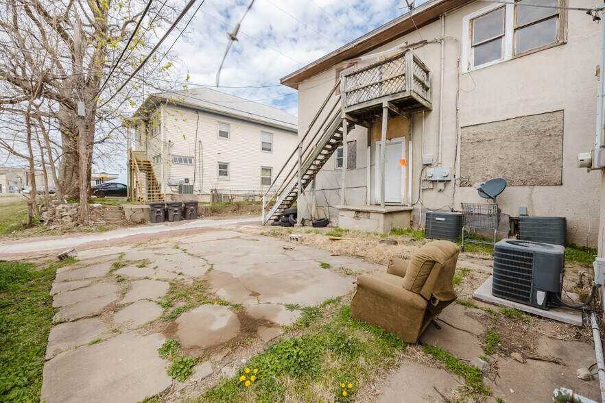 More Photos Of 123 E Madison Ave, Arkansas City Apartments For Sale