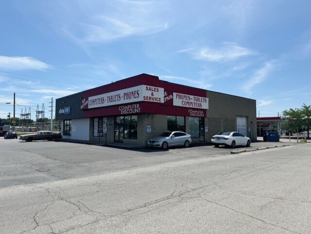 More Photos Of 1703 W Laskey Rd, Toledo Freestanding For Lease