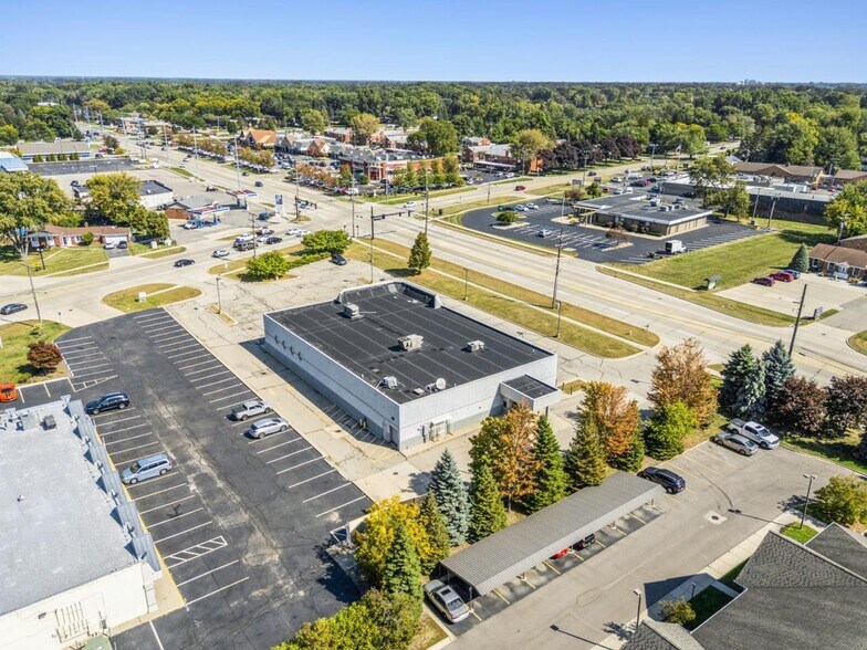 More Photos Of 36485 Garfield Rd, Clinton Township General Retail For Sale