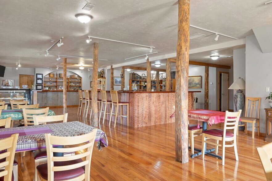 More Photos Of 5046 S West Bay Shore Dr, Suttons Bay Storefront Retail Residential For Sale