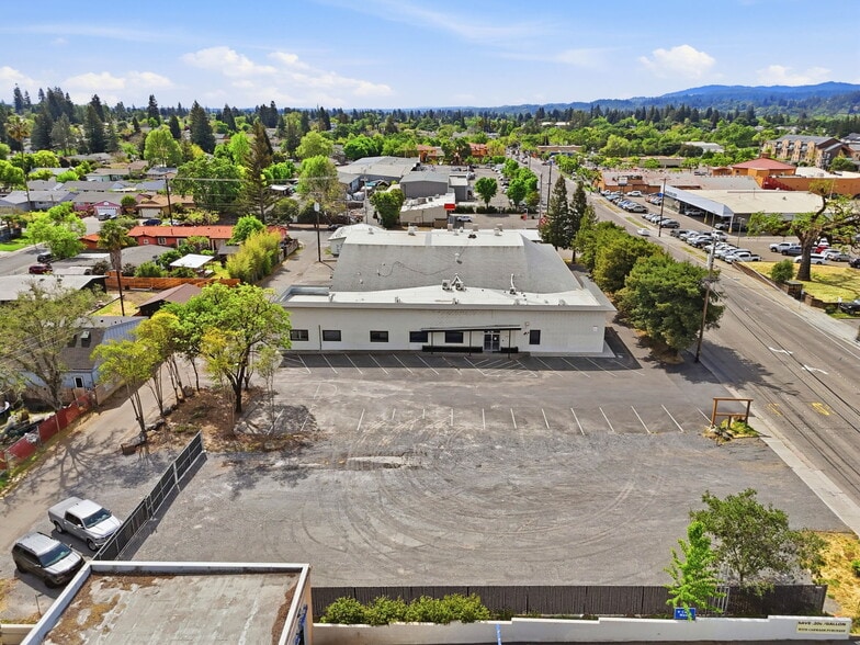 More Photos Of 1420 Healdsburg Ave, Healdsburg Flex For Sale