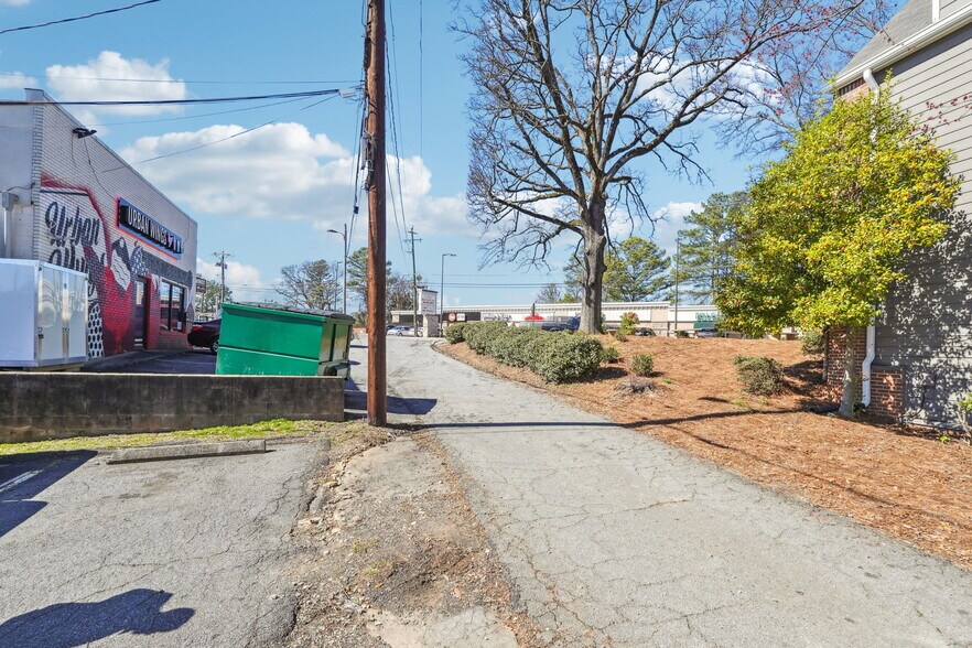 2071 Defoors Ferry Road NW, Atlanta, GA 30318 Apartments For Sale