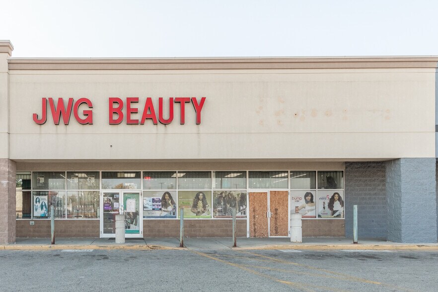 More Photos Of State St, East Saint Louis Unknown For Lease