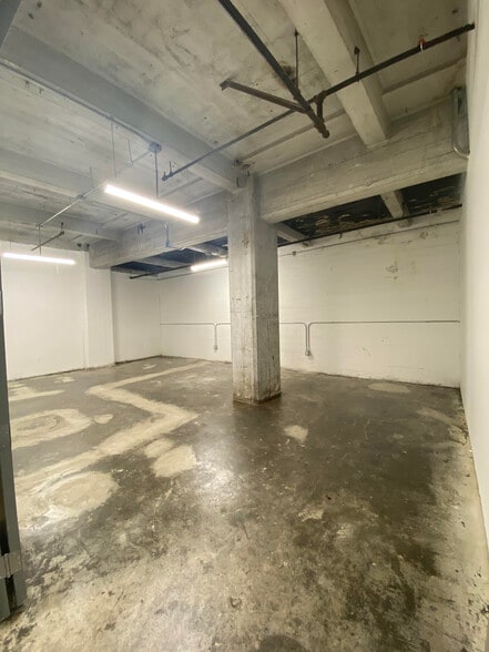 More Photos Of 901 E 31st St, Los Angeles Manufacturing For Lease