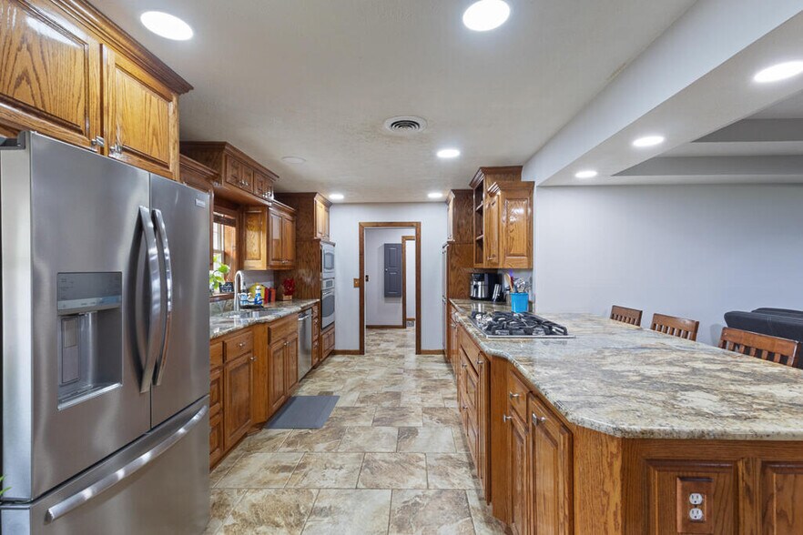 More Photos Of 19824 State Highway 112, Cassville Apartments For Sale