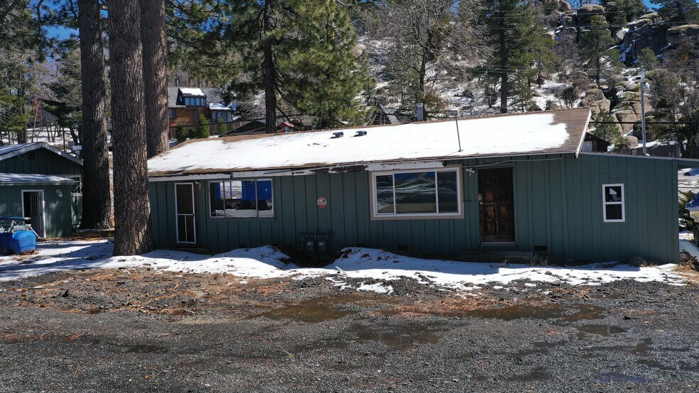 More Photos Of 32864 Hilltop Blvd, Running Springs Freestanding For Sale