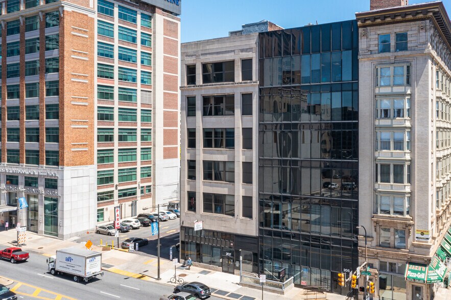 More Photos Of 205 N Broad St, Philadelphia Medical For Lease