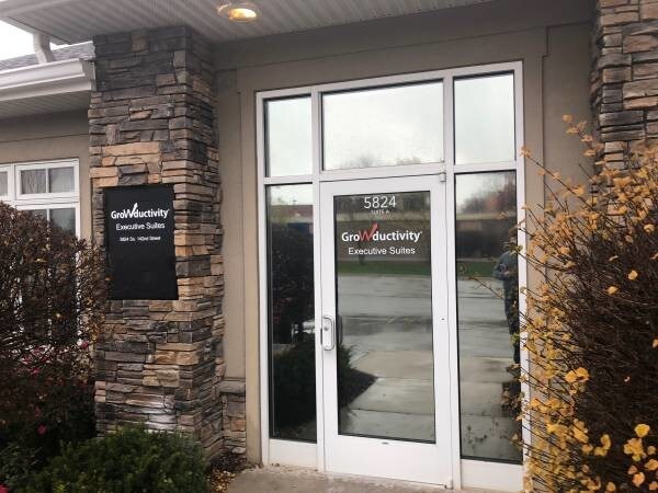 More Photos Of 5824 S 142nd St, Omaha Medical For Sale