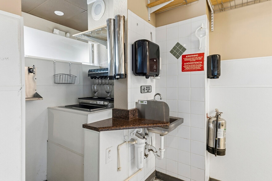 More Photos Of 160 Cypress Point Pky, Palm Coast General Retail For Sale