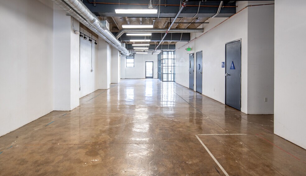 More Photos Of 731 S Broadway, Los Angeles Loft Creative Space For Lease