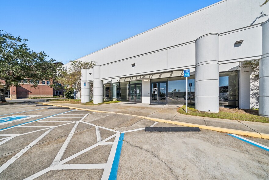 Primary Photo Of 638 Harrison Ave, Panama City Bank For Lease