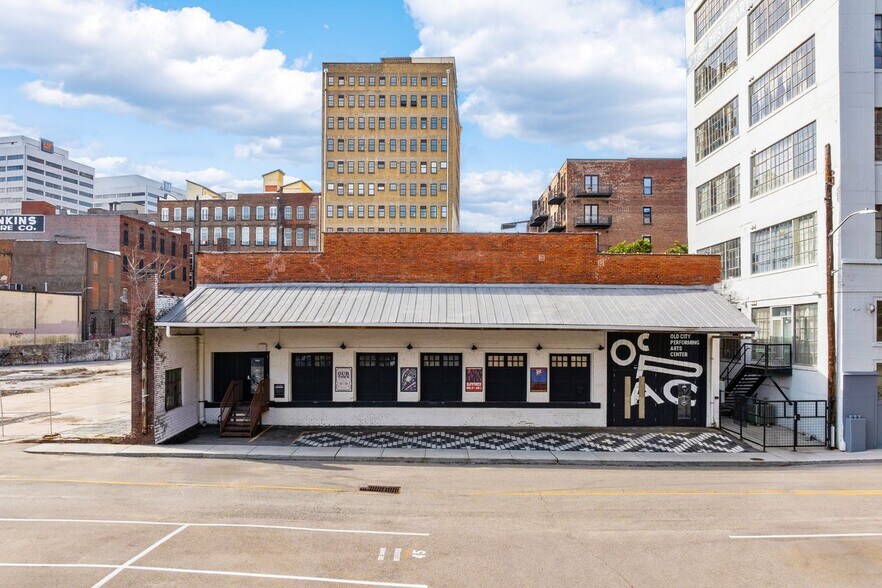 Primary Photo Of 111 State St, Knoxville Distribution For Lease