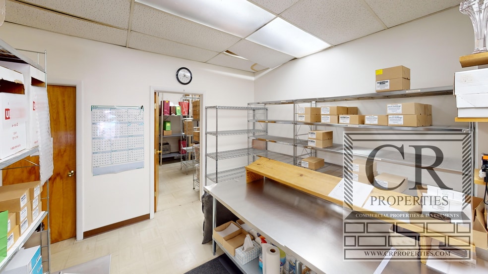 More Photos Of 269 Main St, Beacon Storefront For Sale