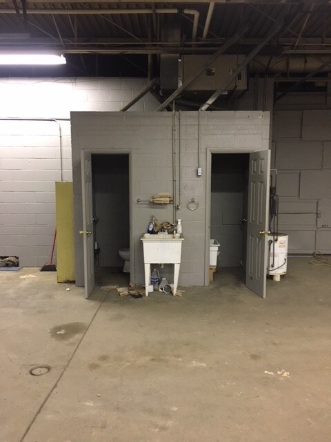 More Photos Of 701 Dan Dee Ln, Brilliant Warehouse For Lease