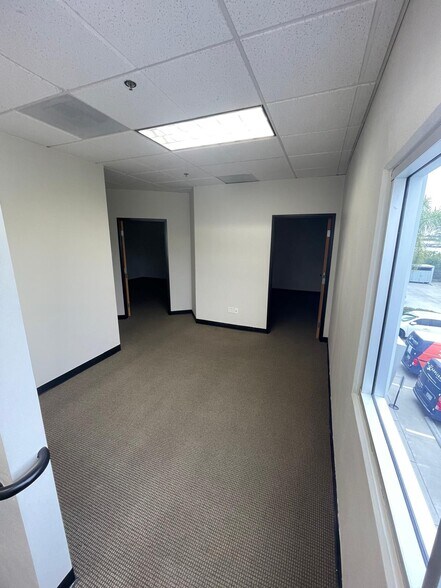 More Photos Of 861 Harold Pl, Chula Vista Research And Development For Sale