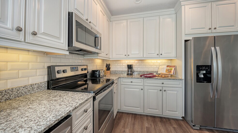 More Photos Of 5610 AVENIDA DEL MARE, Sarasota Specialty For Sale