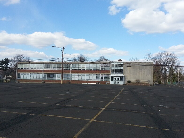 Primary Photo Of 40 Valley Rd, Warrington Office For Lease