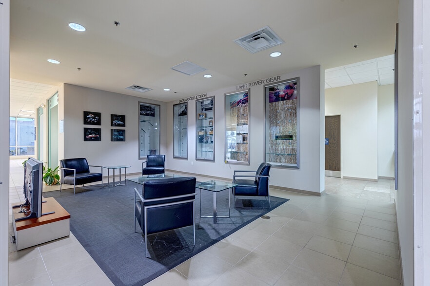 More Photos Of 1800-1850 E Merritt Island Cswy, Merritt Island Auto Dealership For Sale