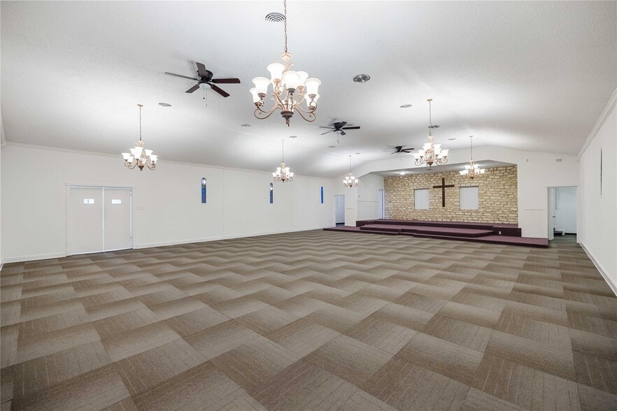 More Photos Of 1700 Amanda Ave, Fort Worth Religious Facility For Sale