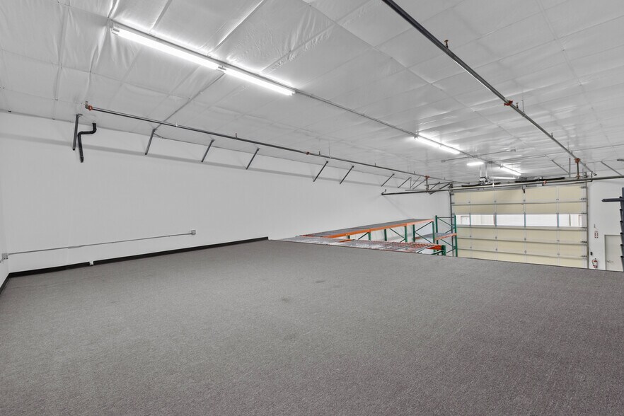 More Photos Of 1985 Alpine Way, Bellingham Warehouse For Sale