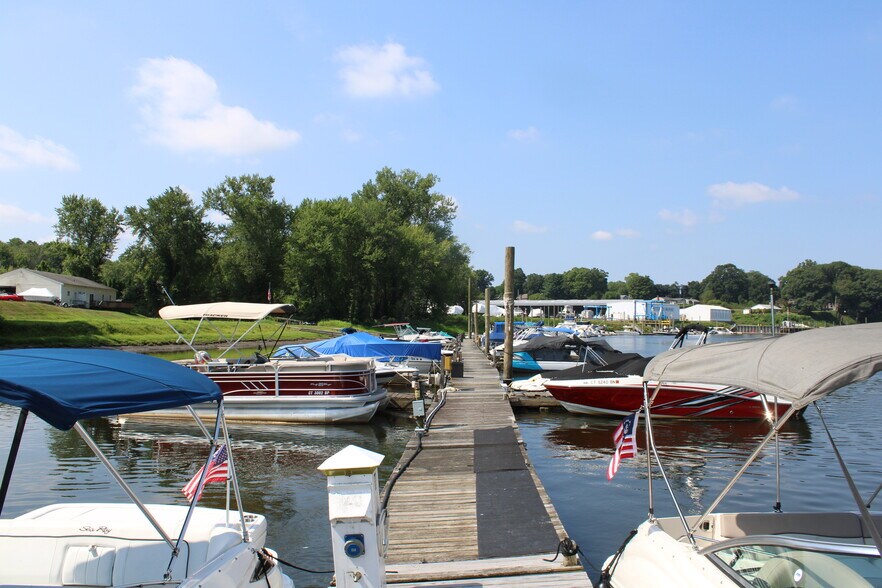 More Photos Of 674 Main St, Portland Marina For Sale