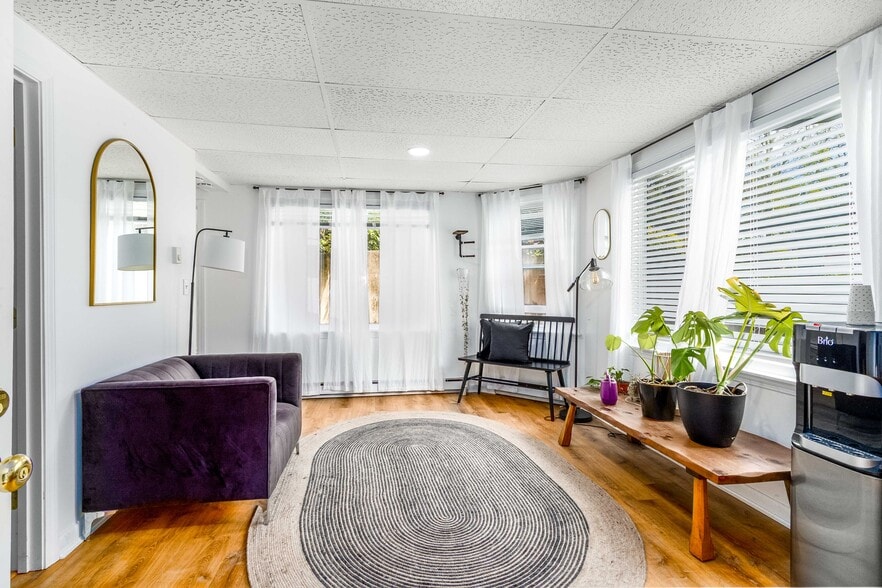 More Photos Of 320 Gifford St, Falmouth Office For Sale