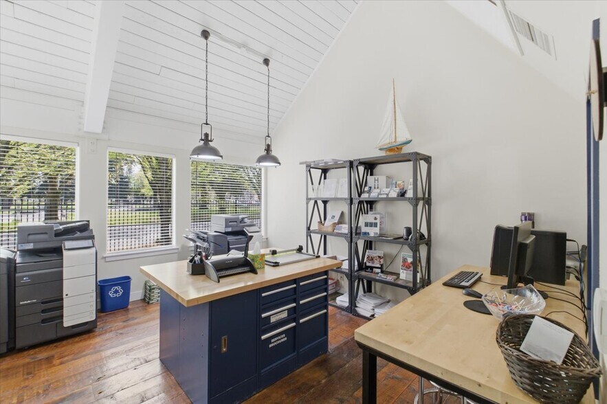 More Photos Of 235 Union St NE, Salem Office For Sale