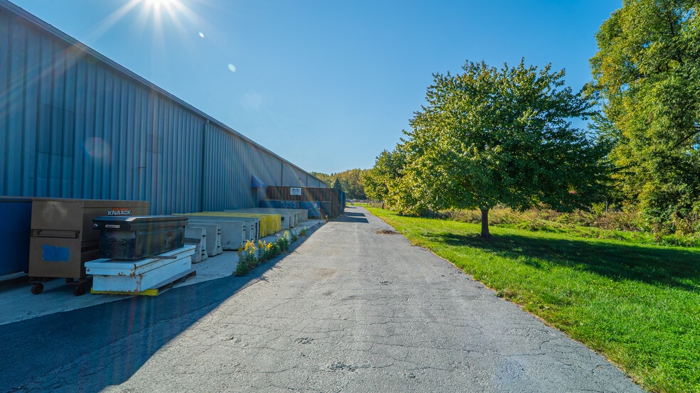 More Photos Of 6610 Shepherd Ave, Portage Distribution For Lease