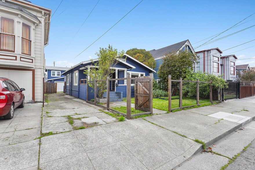 More Photos Of 3031 Chestnut St, Oakland Multifamily For Sale