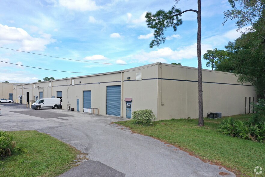 More Photos Of 6000-6030 Bowdendale Ave, Jacksonville Warehouse For Lease