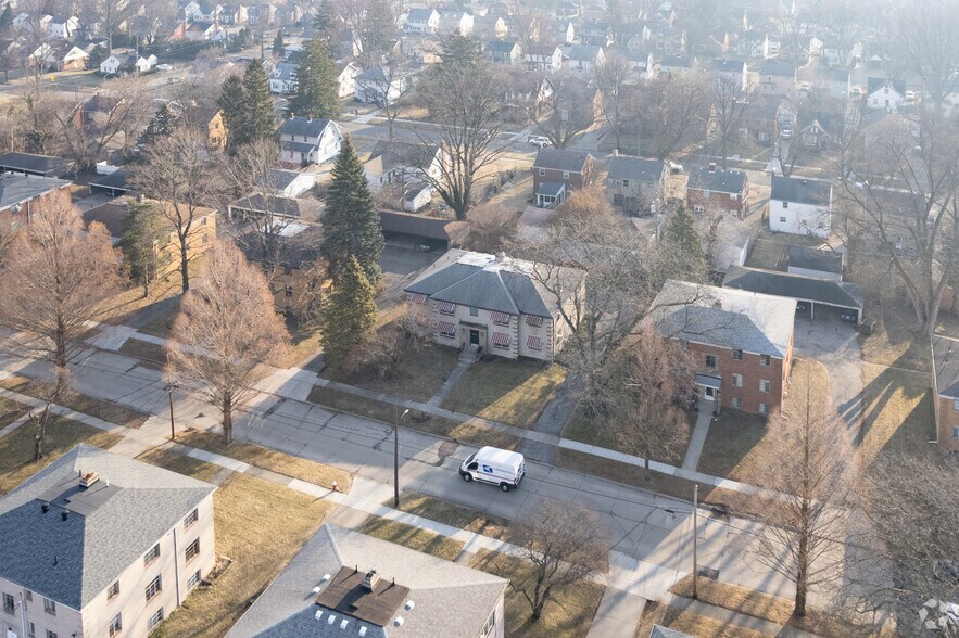 More Photos Of 2644 Whiteway Rd, Toledo Apartments For Sale