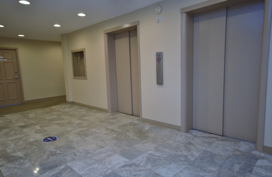 More Photos Of 200 Little Falls St, Falls Church Office For Lease