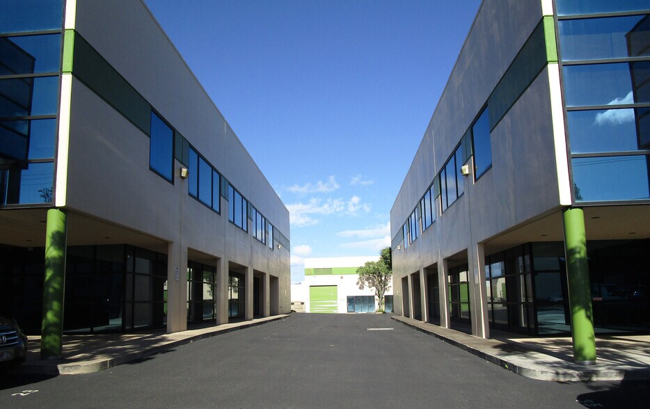 More Photos Of 94-155 Leoole St, Waipahu Flex For Lease